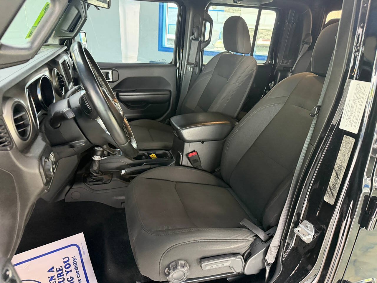 Used 2020 Jeep Gladiator Sport w/ Technology Group AWD/4WD image 13