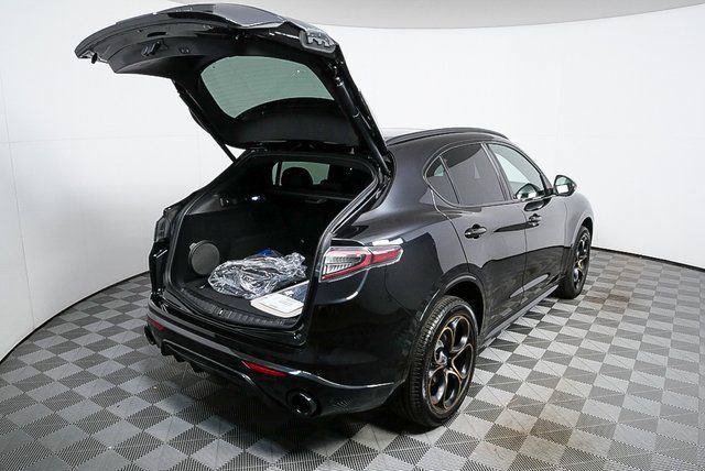 New 2025 Alfa Romeo Stelvio Sprint AWD/4WD image 30