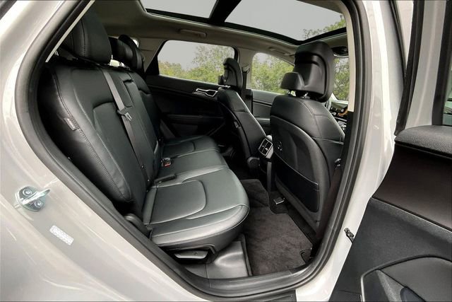 Used 2026 Kia Sportage EX w/ EX Panorama Roof Package image 25