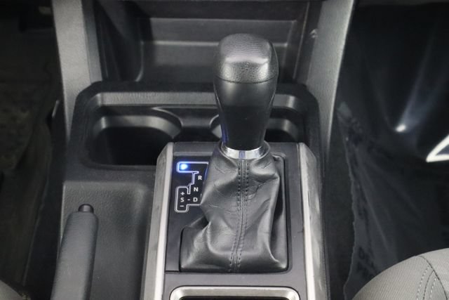 Used 2022 Toyota Tacoma SR5 w/ Technology Package RWD image 25