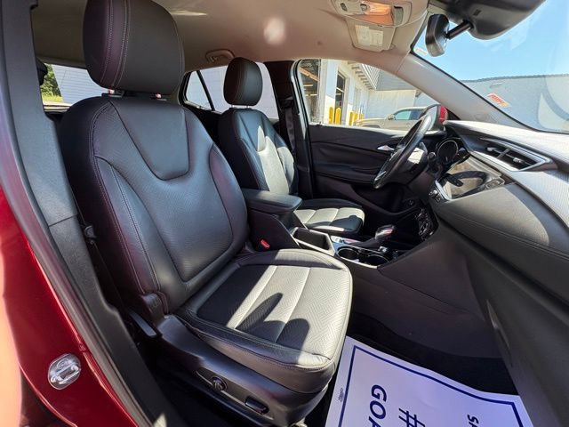 Used 2021 Buick Encore GX Essence w/ Sport Touring Package FWD image 31