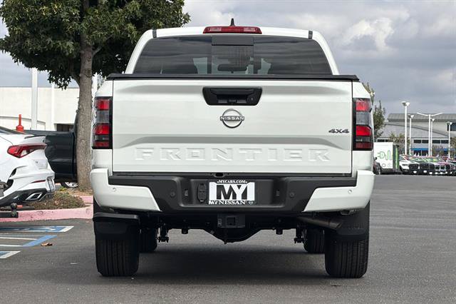 New 2026 Nissan Frontier SV w/ Tow Package AWD/4WD image 5
