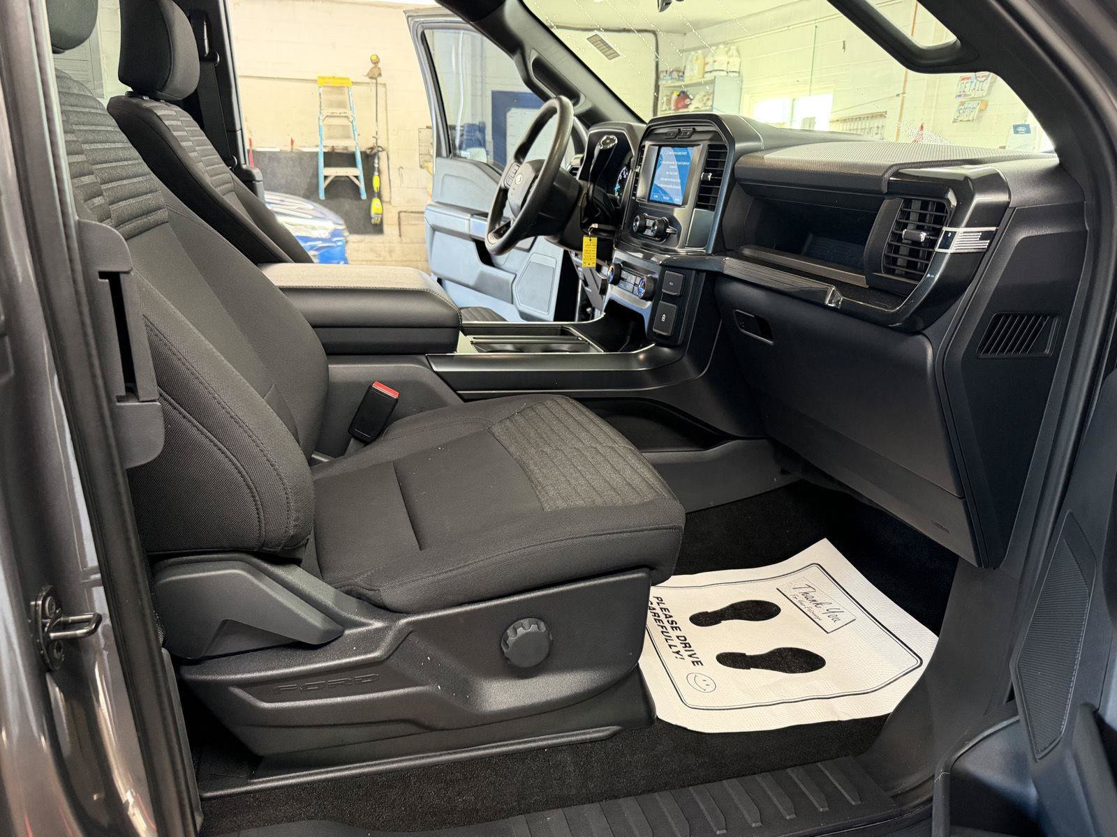 Certified 2022 Ford F150 XL w/ STX Appearance Package AWD/4WD image 28
