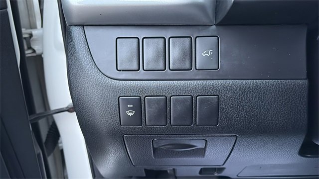 Used 2016 Toyota Highlander XLE image 18