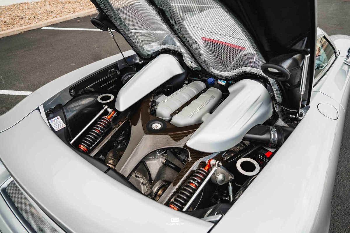 Used 2004 Porsche Carrera GT RWD image 32