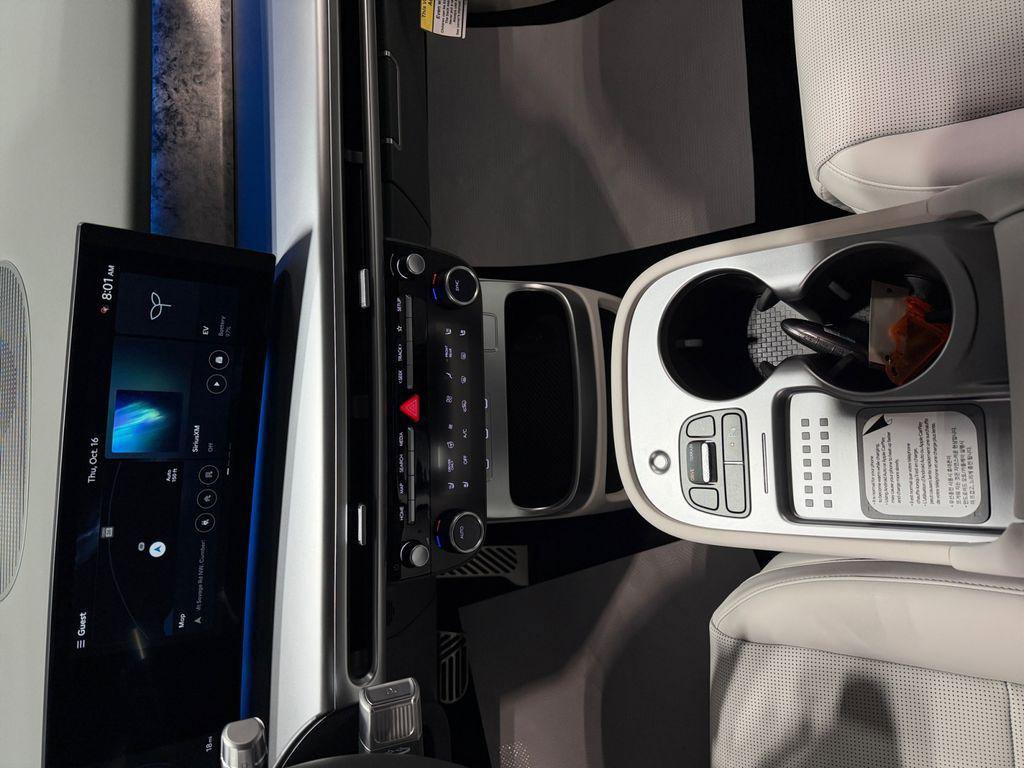 New 2026 Hyundai Ioniq 9 Calligraphy image 18