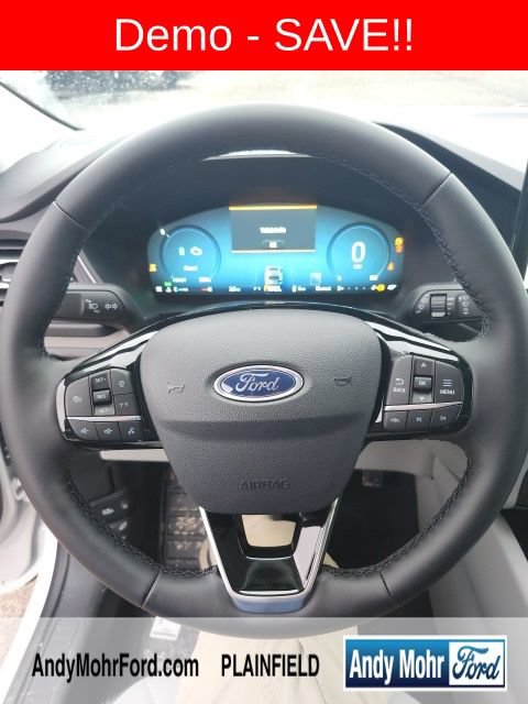 New 2025 Ford Escape SE w/ PHEV Premium Package FWD image 27
