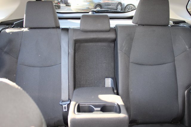 Used 2022 Toyota RAV4 LE image 19