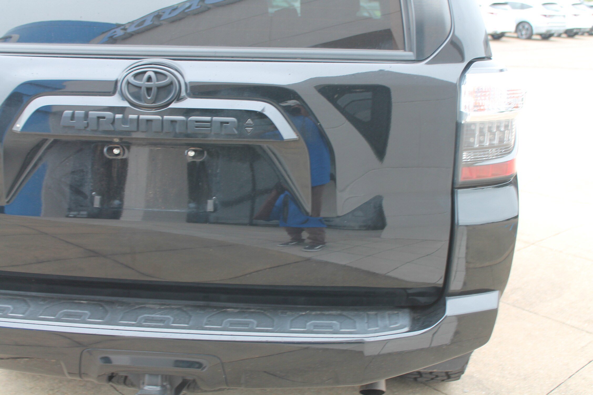 Used 2021 Toyota 4Runner Trail Special Edition AWD/4WD image 4
