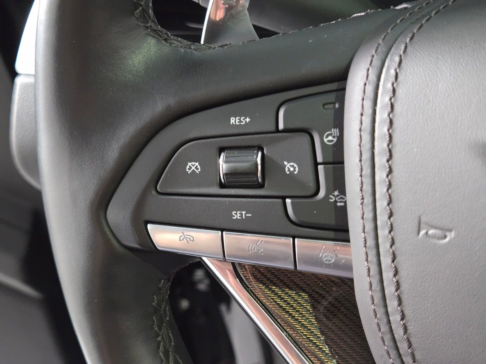 Used 2024 Cadillac XT6 Sport w/ Platinum Package AWD/4WD image 25