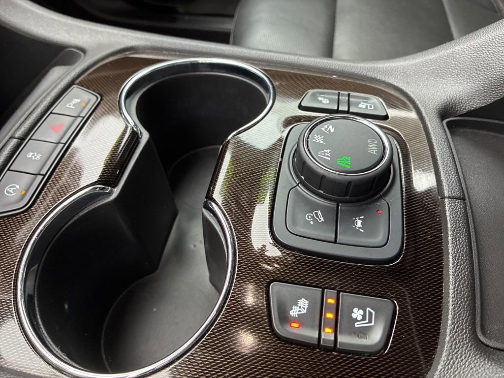 Used 2023 GMC Acadia AT4 w/ GMC Pro Grade Package AWD/4WD image 31