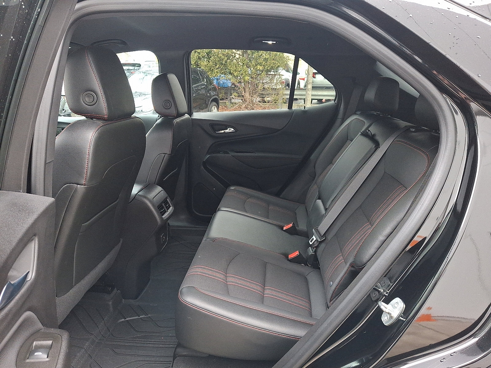 Used 2024 Chevrolet Equinox RS w/ LPO, Floor Liner Package image 11