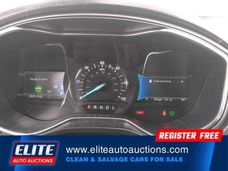 Used 2018 Ford Fusion SE image 13
