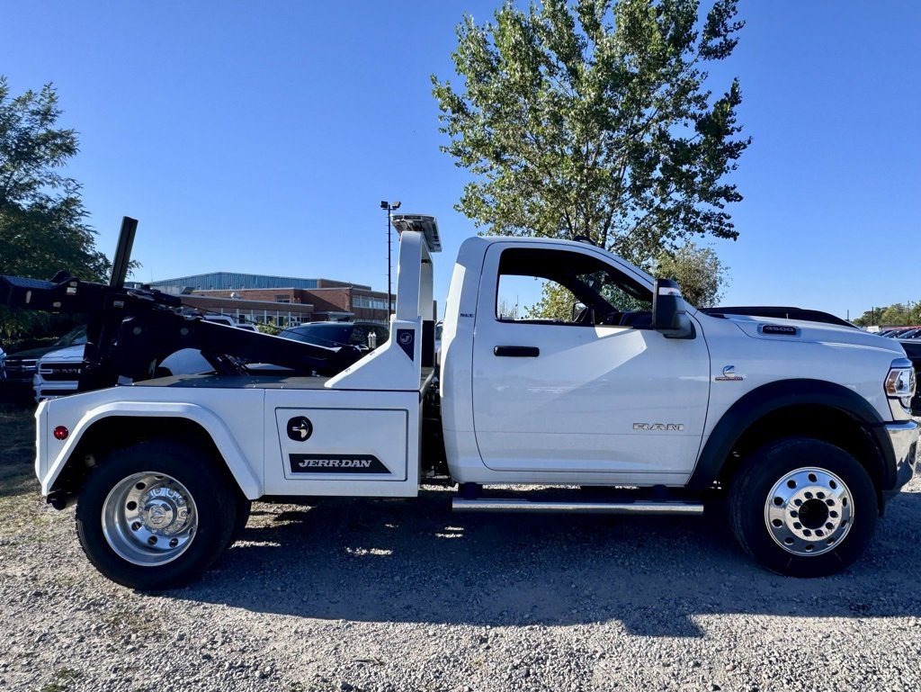 New 2024 RAM 4500 SLT w/ Quick Order Package 2YG SLT image 8