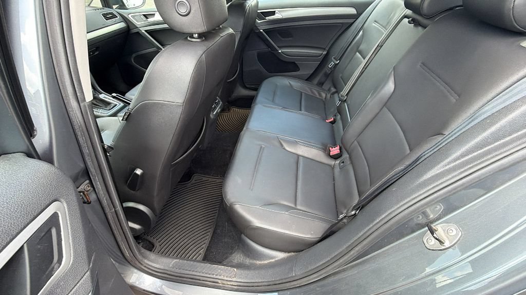 Used 2015 Volkswagen Golf TDI S FWD image 23