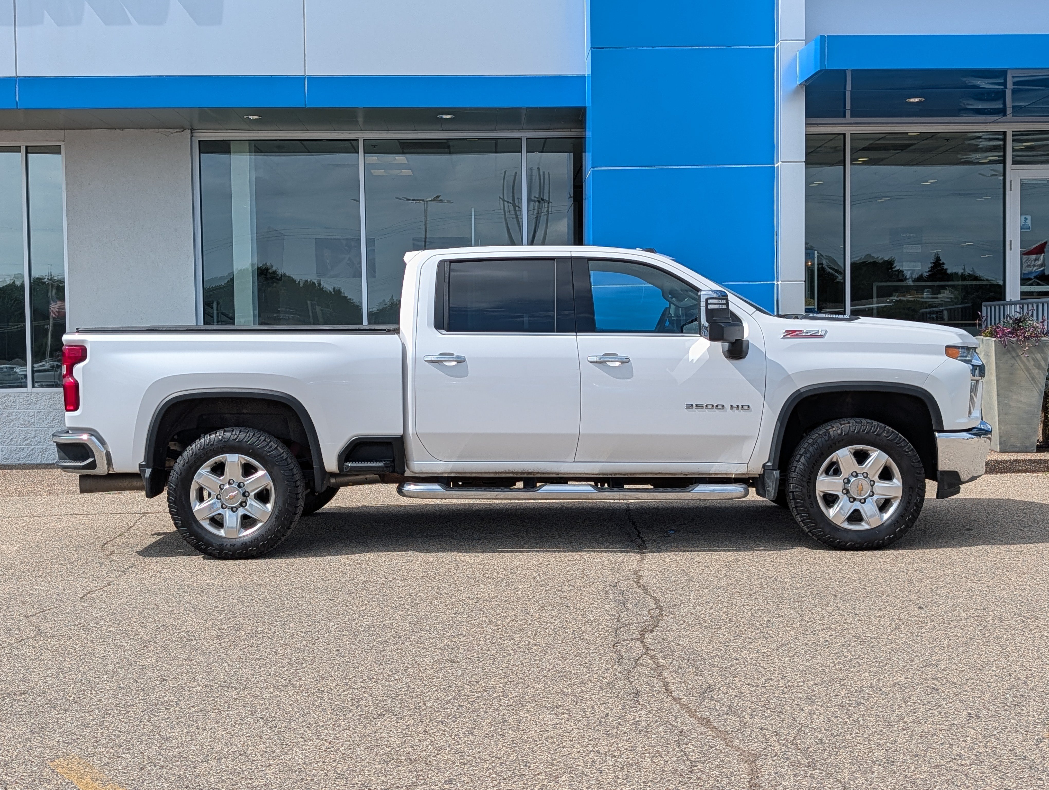 Certified 2022 Chevrolet Silverado 3500 LTZ w/ LTZ Premium Package AWD/4WD image 2