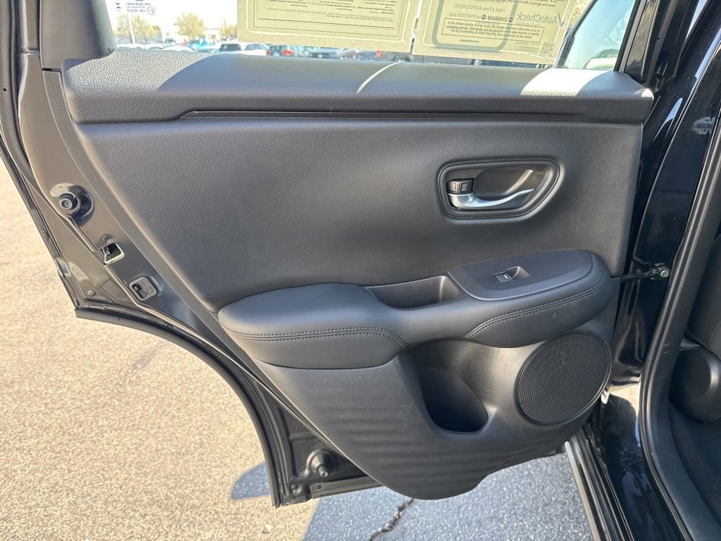 Used 2025 Honda HR-V LX image 29