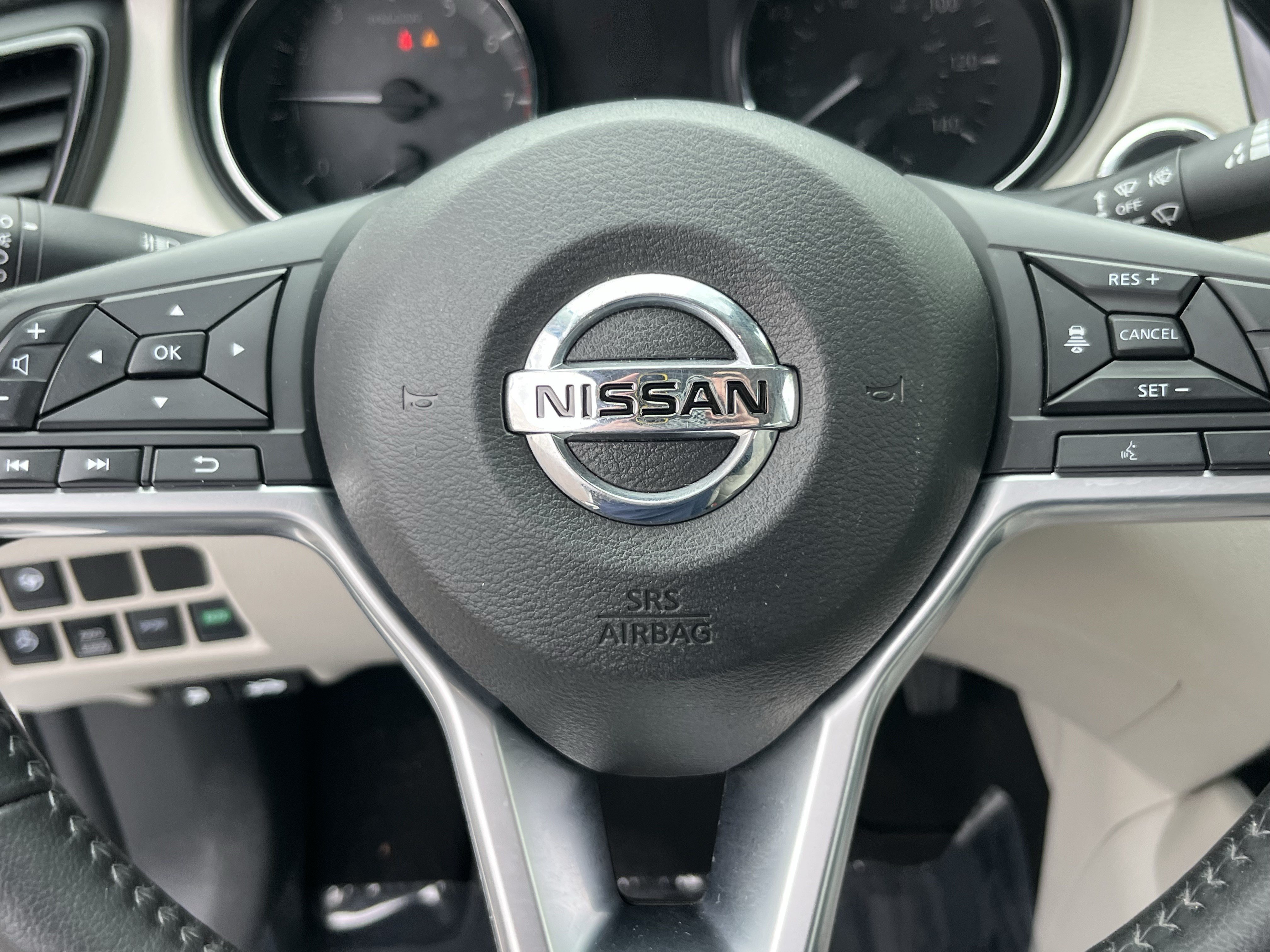 Used 2022 Nissan Rogue Sport SL AWD/4WD image 17