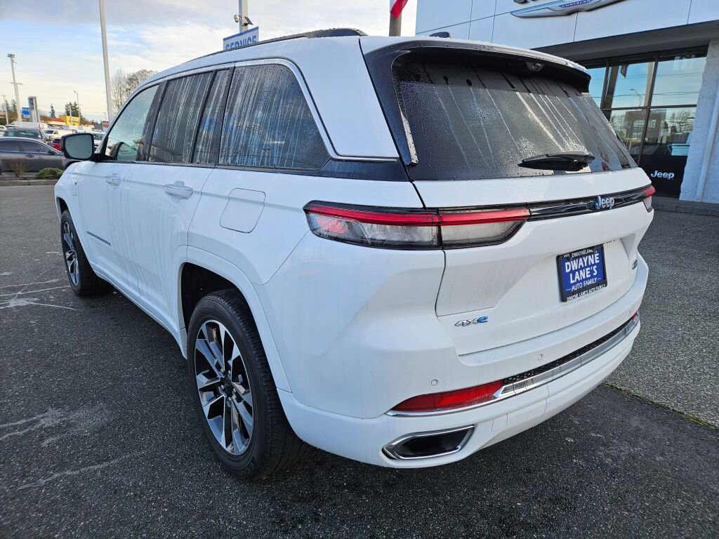 Used 2023 Jeep Grand Cherokee Overland w/ Luxury Tech Group IV image 3