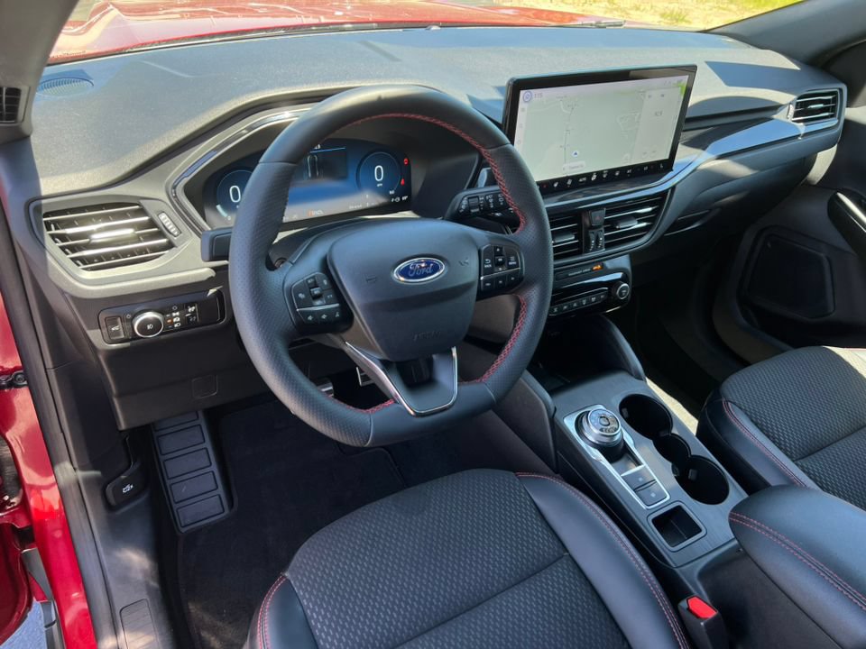 Certified 2023 Ford Escape ST-Line Elite AWD/4WD image 15