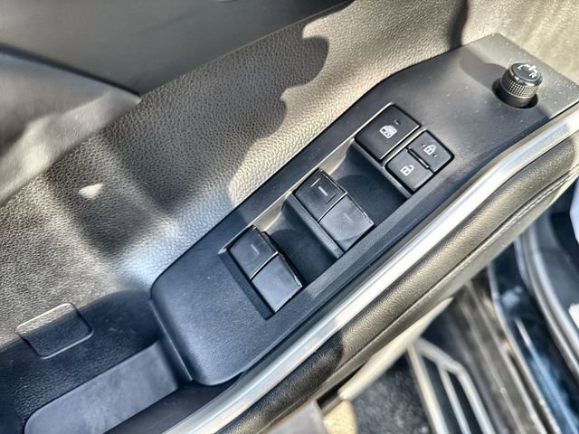 Used 2022 Toyota Highlander XLE image 22