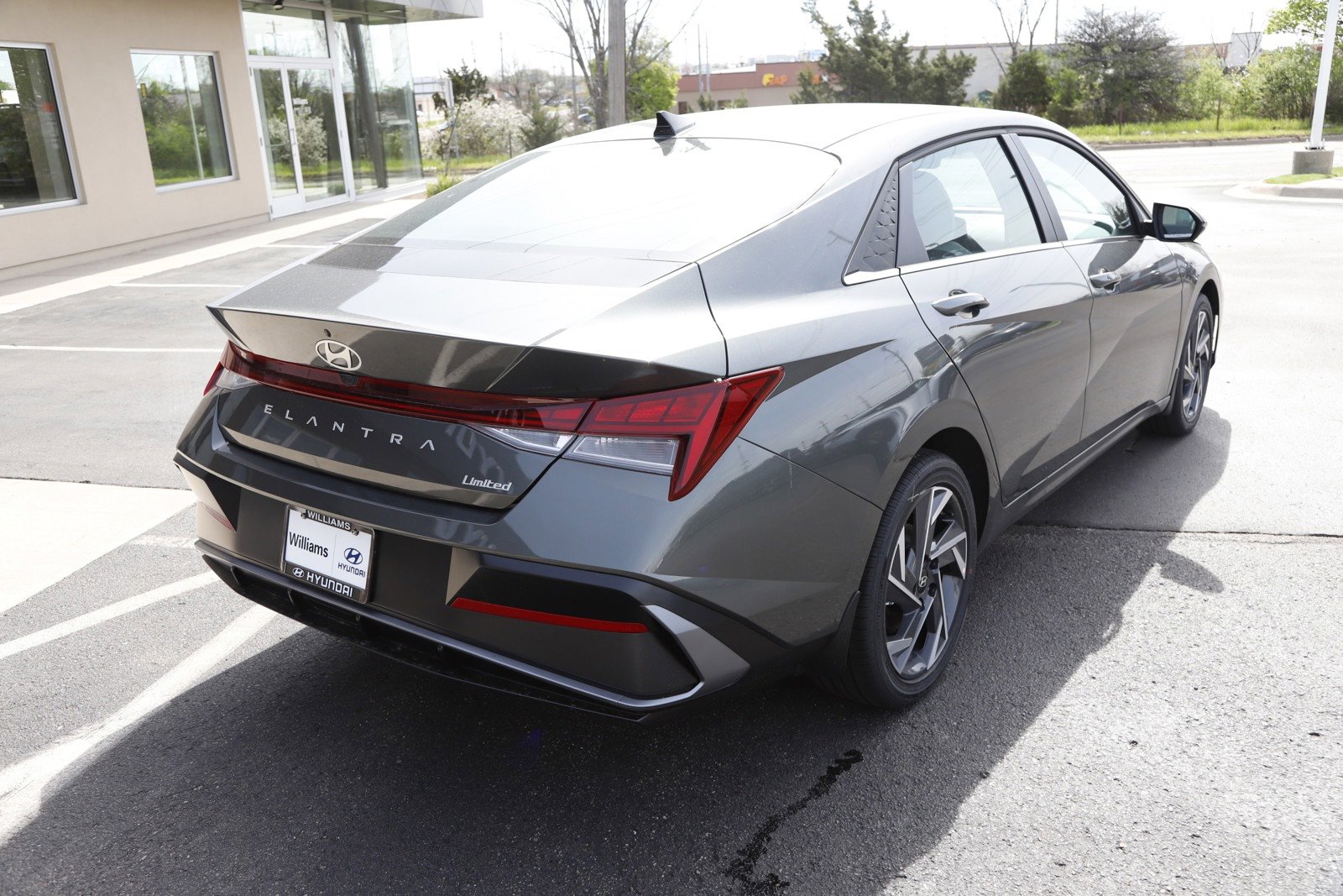 New 2026 Hyundai Elantra Limited FWD image 3