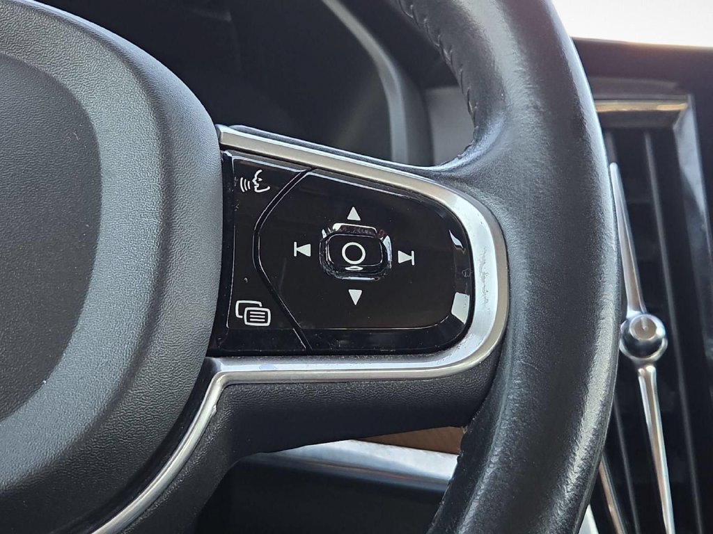 Used 2017 Volvo S90 T5 Inscription w/ Vision Package FWD image 19