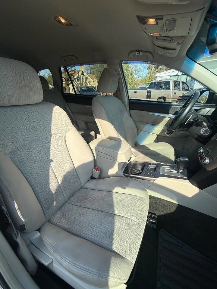 Used 2013 Subaru Outback 2.5i Premium AWD/4WD image 14