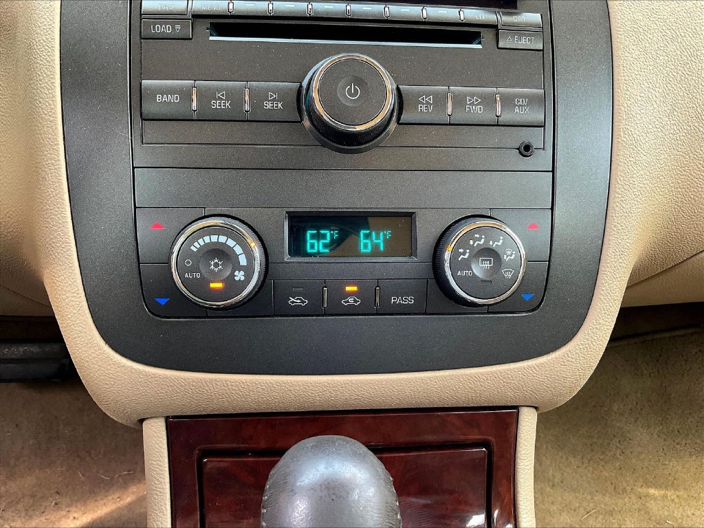 Used 2008 Buick Lucerne CXL w/ Driver Confidence Package FWD image 15
