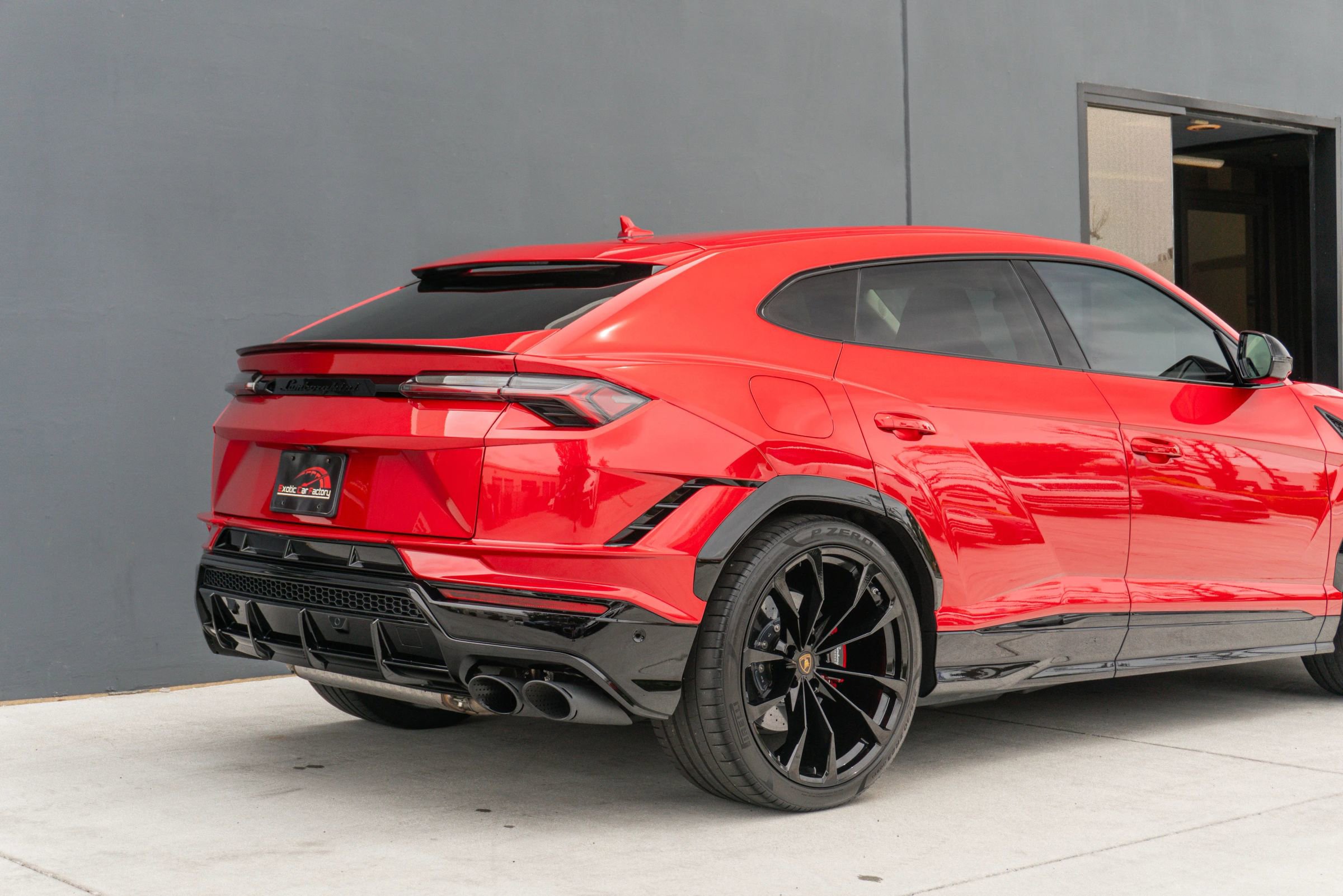 Used 2023 Lamborghini Urus S image 38