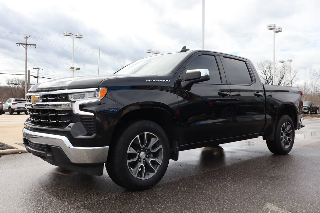 Used 2024 Chevrolet Silverado 1500 LT image 7