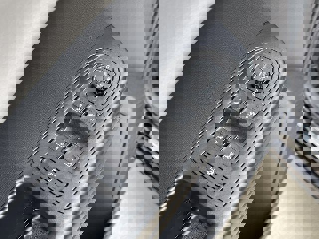 New 2025 Volkswagen Taos SE image 16