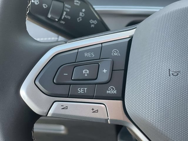 New 2026 Volkswagen Tiguan SE FWD image 7