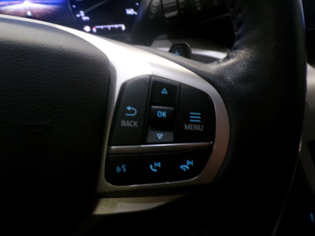 Used 2020 Ford Explorer XLT w/ Equipment Group 202A image 22