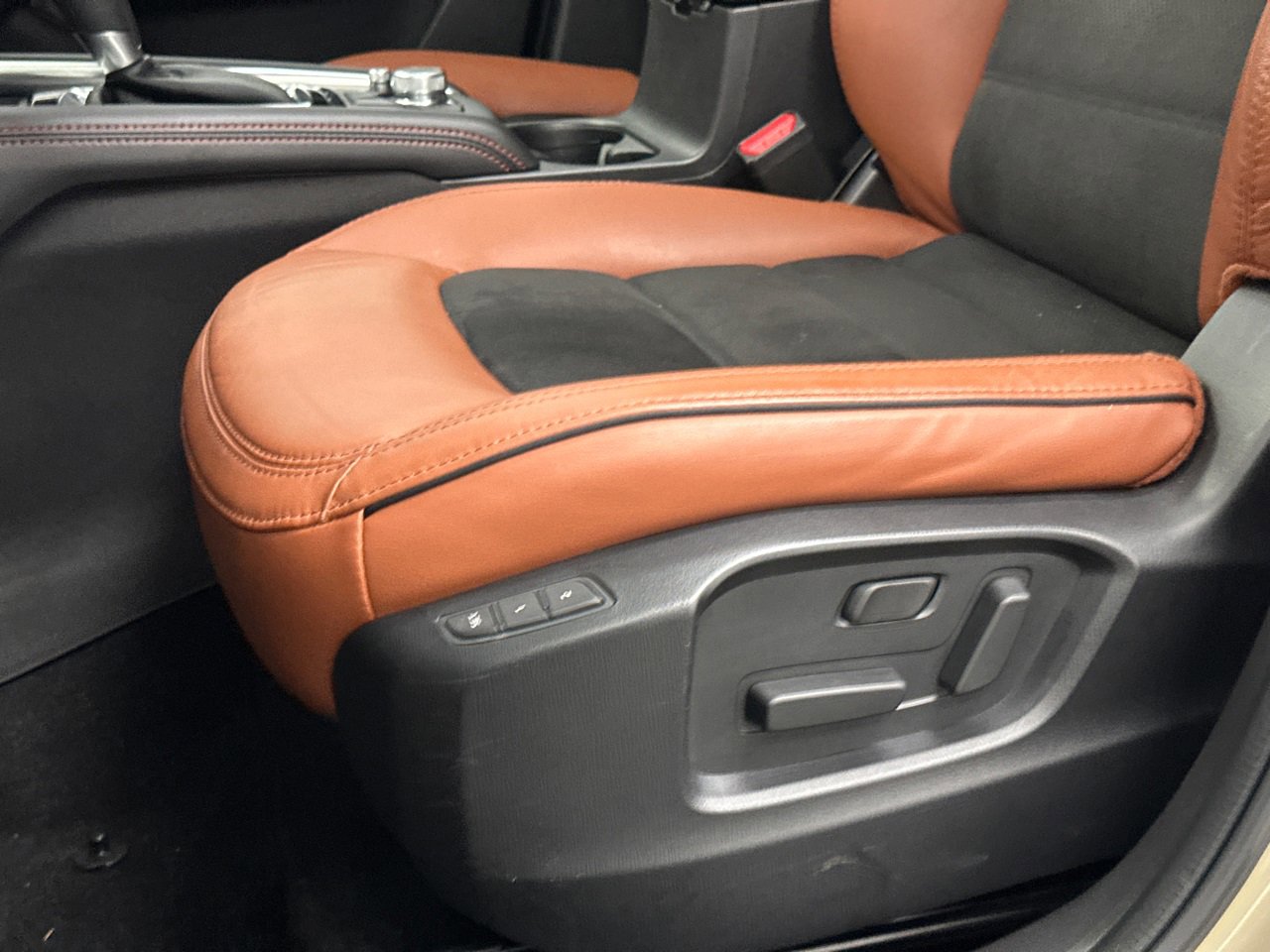 Certified 2025 MAZDA CX-5 Carbon Edition image 16