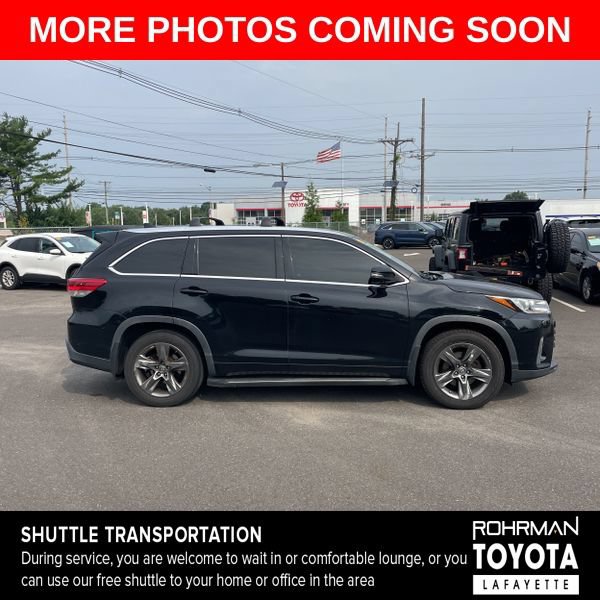 Used 2017 Toyota Highlander Limited Platinum AWD/4WD image 6