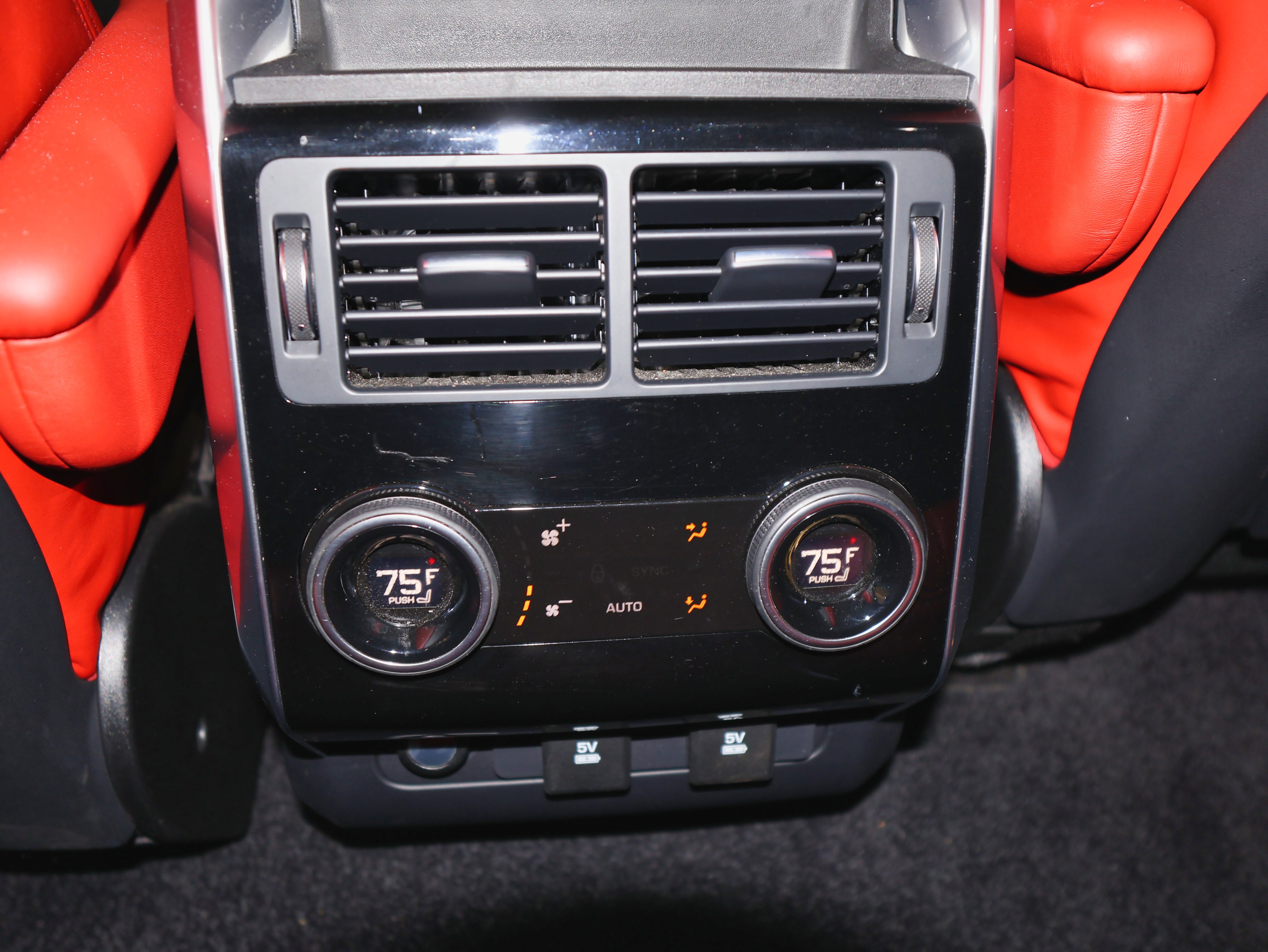 Used 2018 Land Rover Range Rover Sport HSE Dynamic image 22