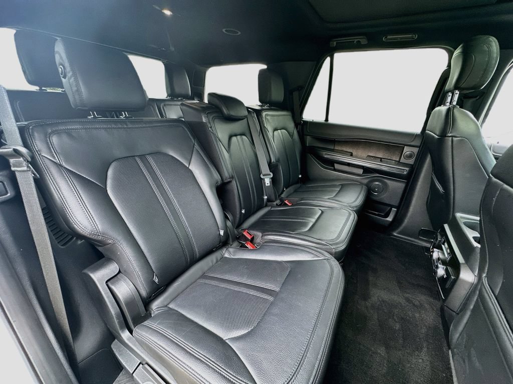 Used 2019 Ford Expedition Limited w/ Special Edition Package AWD/4WD image 32