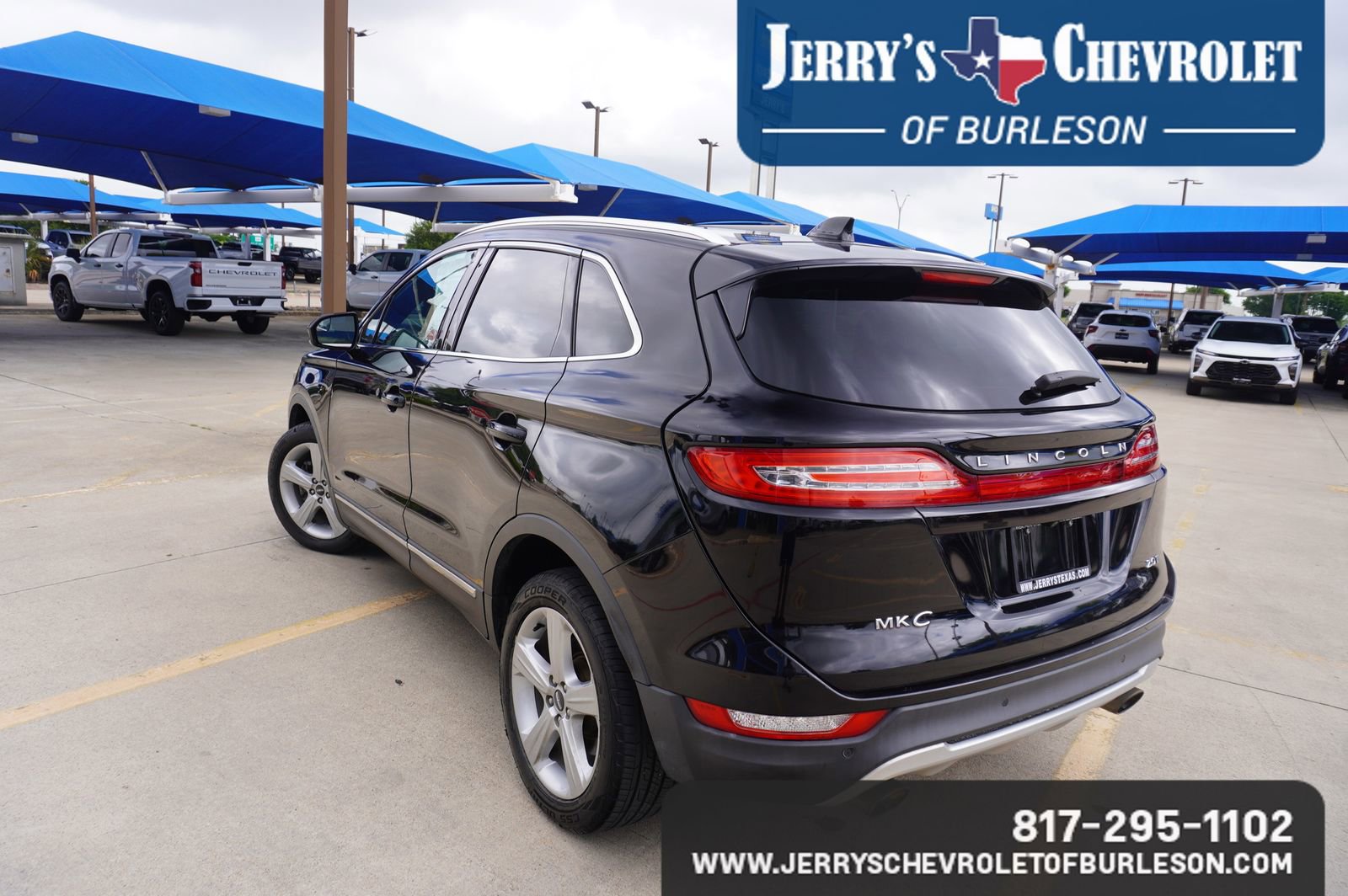 Used 2017 Lincoln MKC Premiere image 4