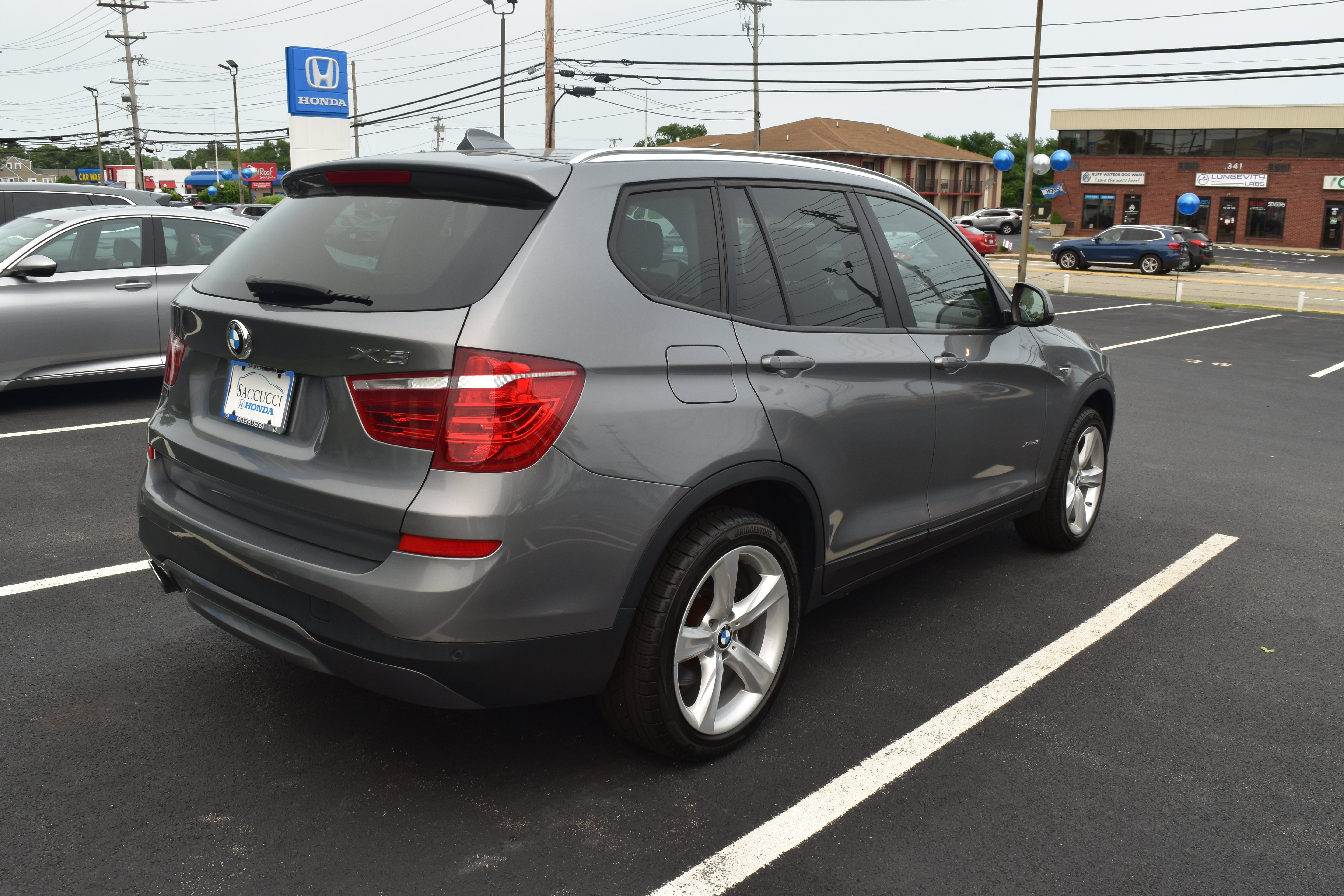 Used 2017 BMW X3 xDrive28i AWD/4WD image 3