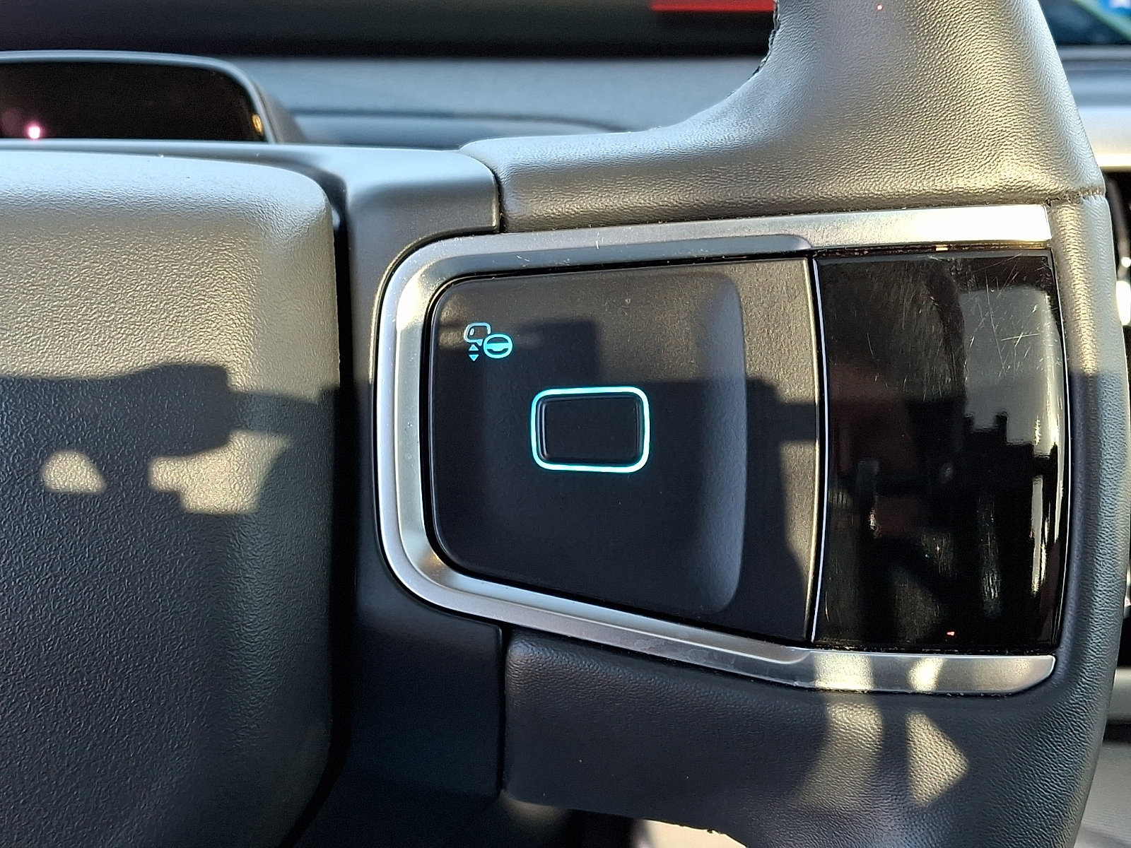 Used 2025 Ford Expedition Active image 25