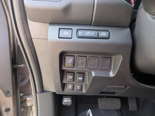 Used 2024 Nissan Frontier PRO-4X w/ Technology Package AWD/4WD image 16