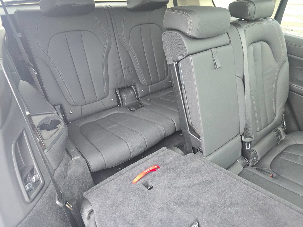 Used 2021 BMW X7 xDrive40i w/ Luxury Seating Package AWD/4WD image 22
