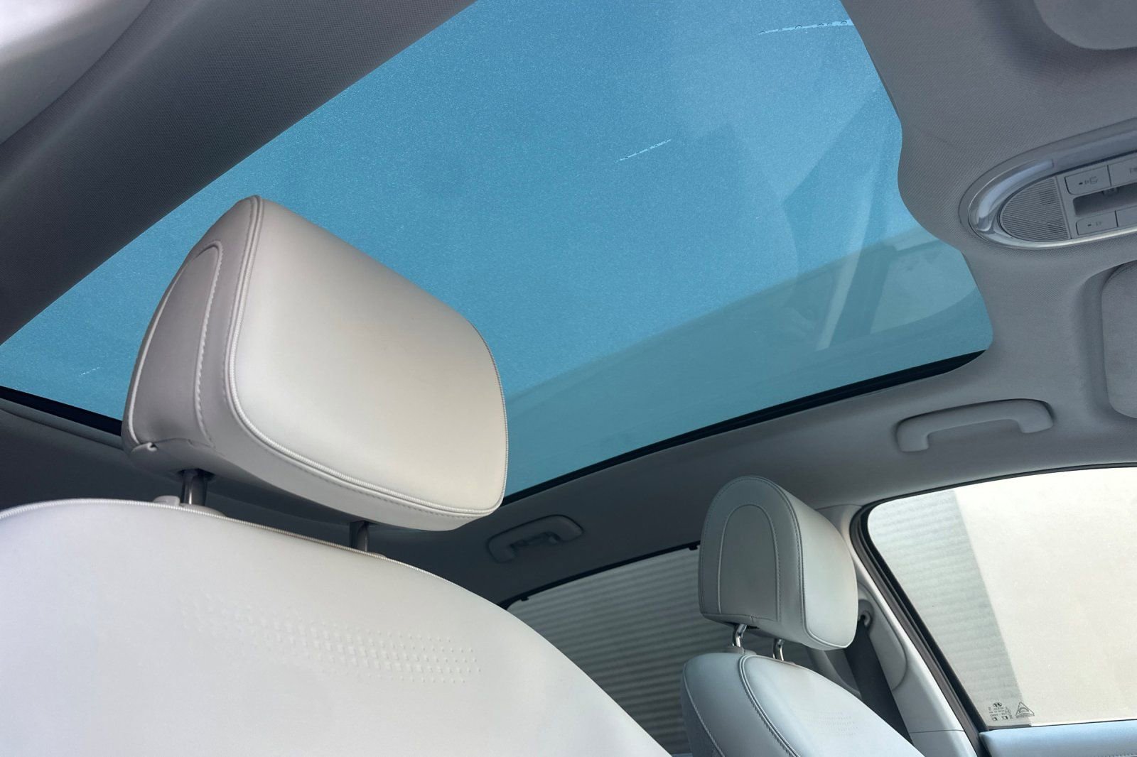 Used 2024 Hyundai Ioniq 5 Limited image 17