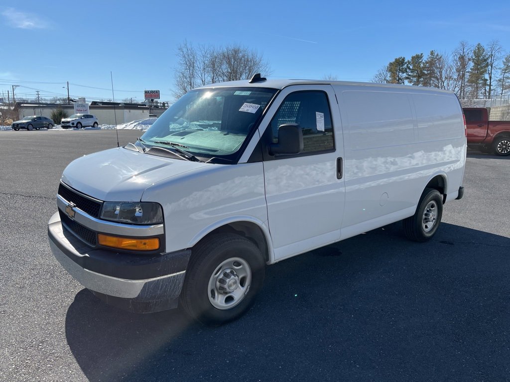 Used 2024 Chevrolet Express 2500 w/ Driver Convenience Package image 5