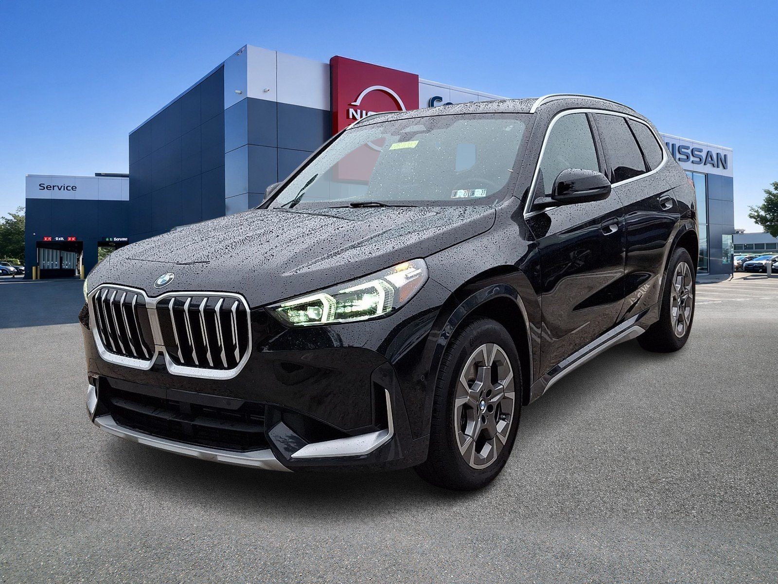 Used 2025 BMW X1 xDrive28i AWD/4WD image 3