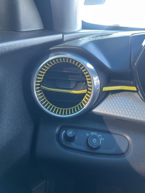 Used 2024 Chevrolet Trax LT w/ Driver Confidence Package image 13