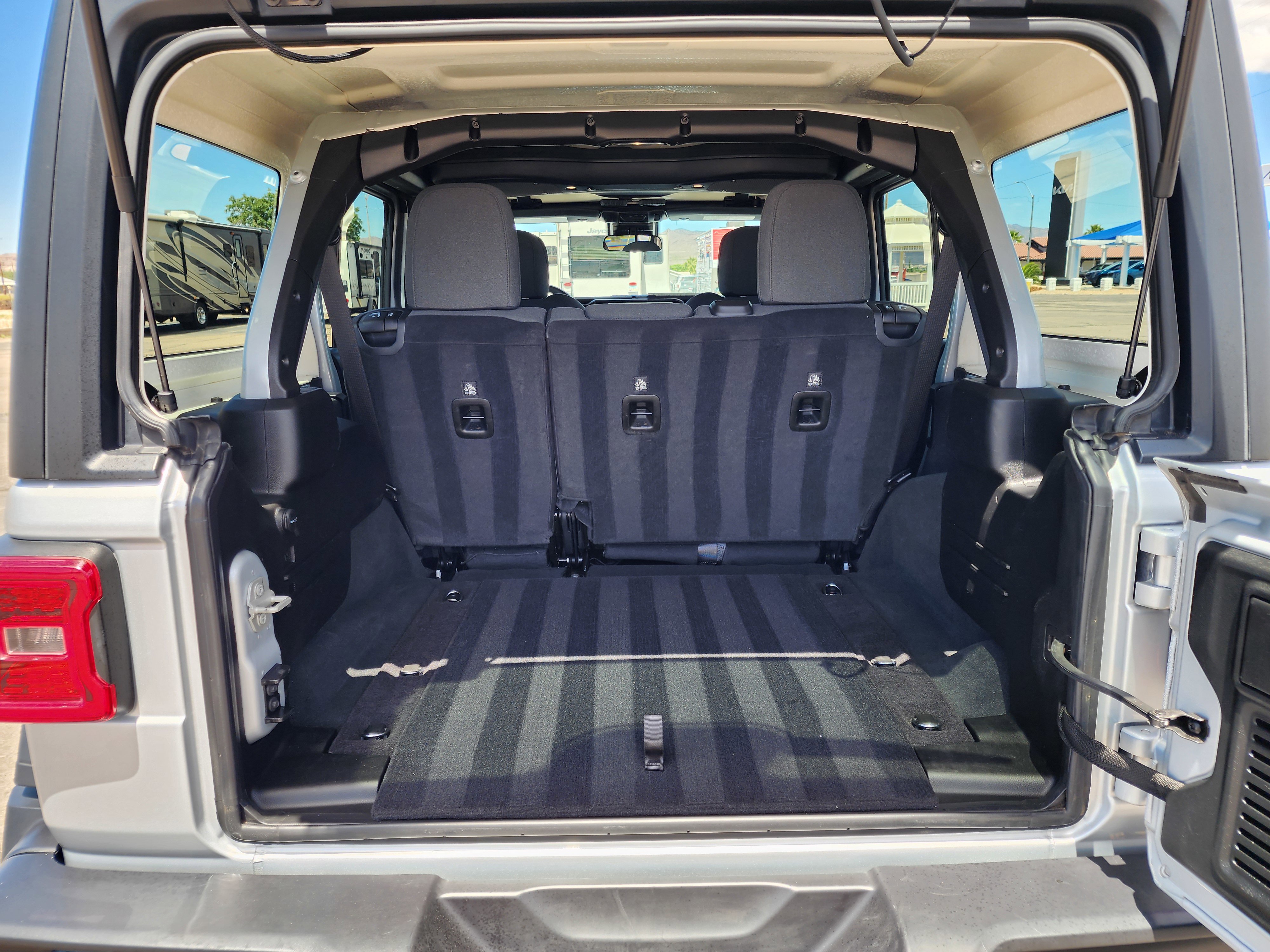 Used 2024 Jeep Wrangler Unlimited Rubicon image 15