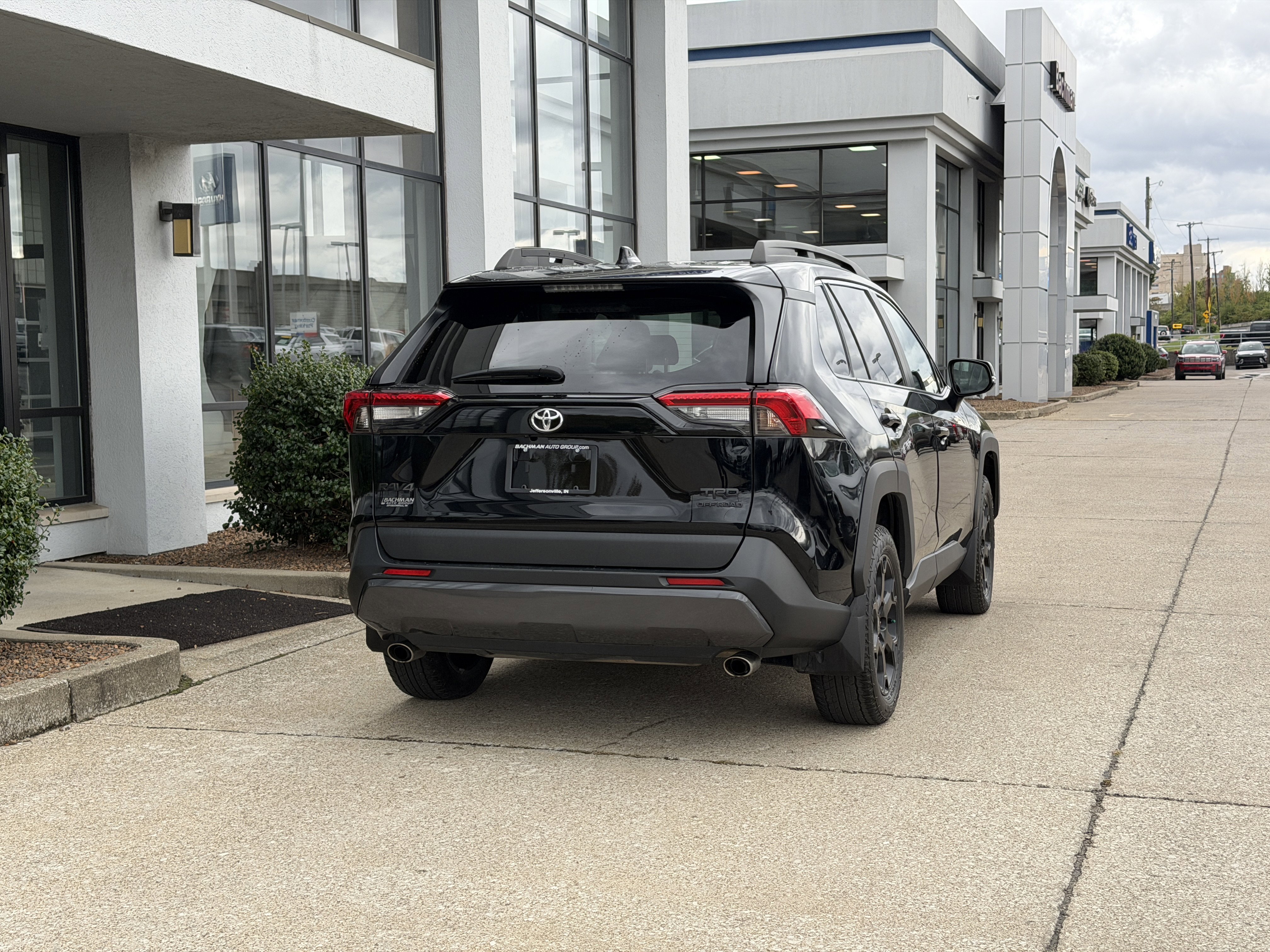 Used 2022 Toyota RAV4 TRD Off-Road image 5