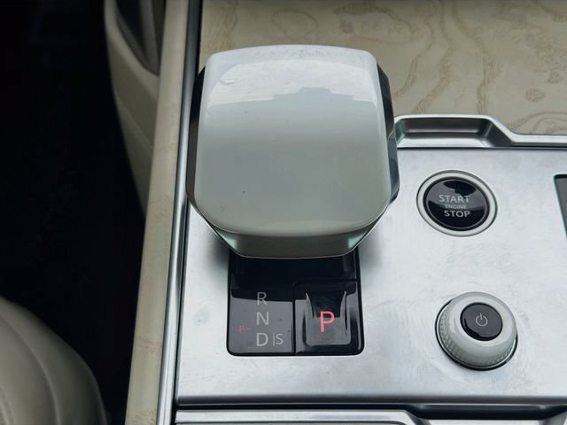 Used 2023 Land Rover Range Rover SV AWD/4WD image 29